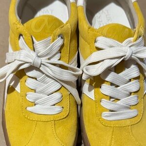 SOUL Naturalizer Yellow and White Sneakers NEW NEVER BEEN WORN